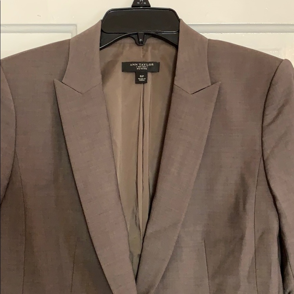 Blazer - Picture 3 of 5